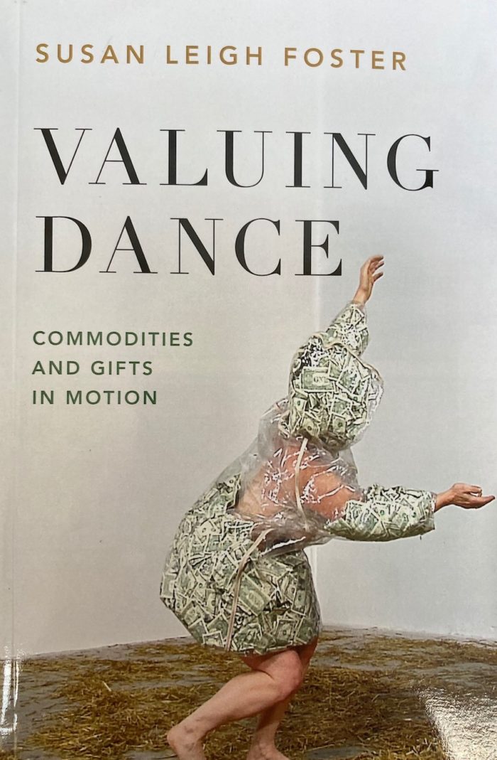 Valuing Dance - Commodities and Gifts in Motion