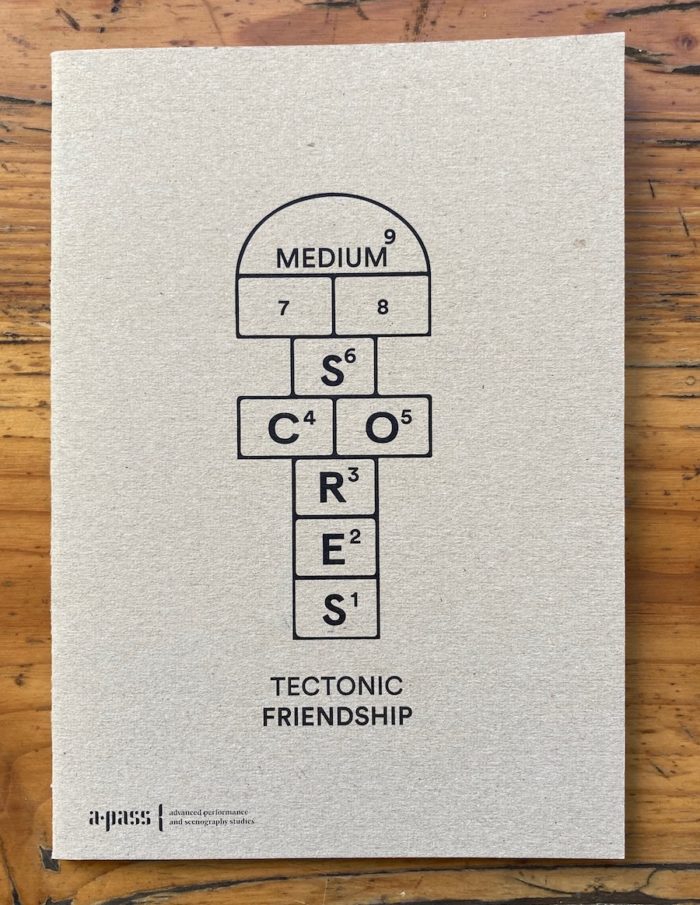 Medium Score - Tectonic friendship